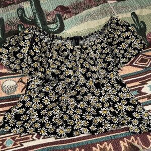 Forever 21 Black and White Daisy Blouse